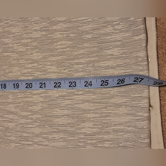 Lululemon customizable snap scarf - Picture 7 of 7